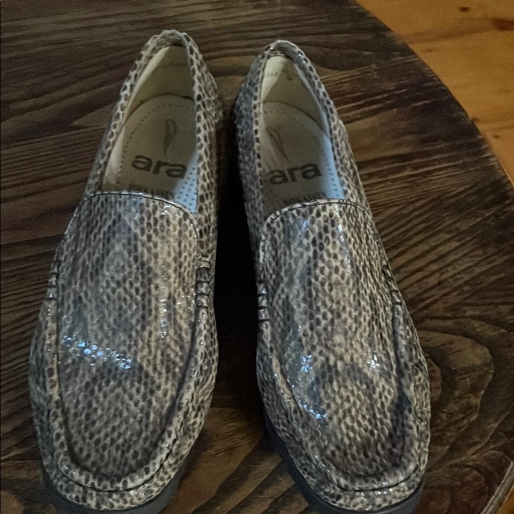 Ara Gray Loafers Slip-Ons with Metallic Finish